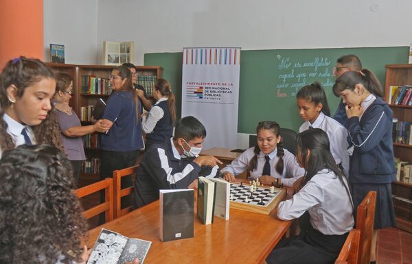 Habilitan renovaciones y entregan equipamientos a biblioteca municipal de Loreto - .::Agencia IP::.