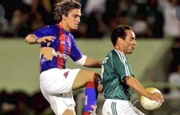 Crónica / “Aquiles” Báez se dirige a la directiva de Cerro para el chute ante Palmeiras