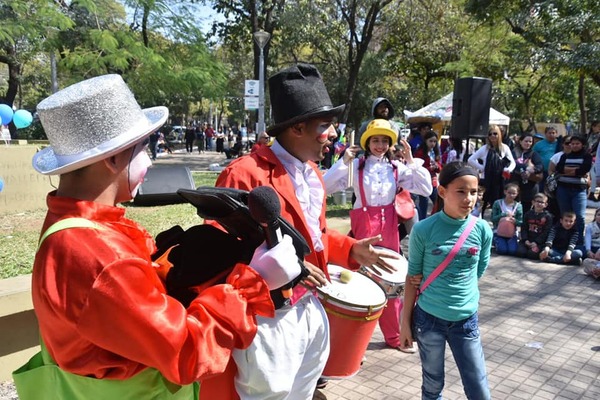 Diario HOY | Día Internacional del Juego en la Plaza Juan E. O'leary