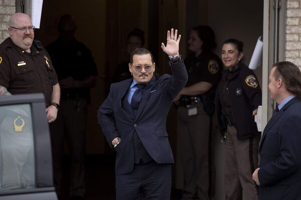 Empiezan las deliberaciones del jurado en caso de Johnny Depp y Amber Heard - Mundo - ABC Color