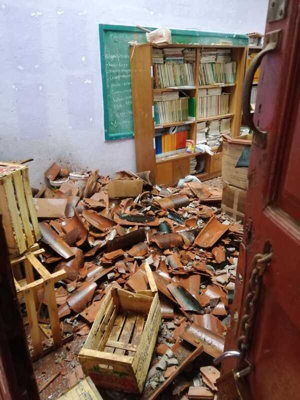 Techo de Escuela cayó en San Pedro del Paraná | 1000 Noticias