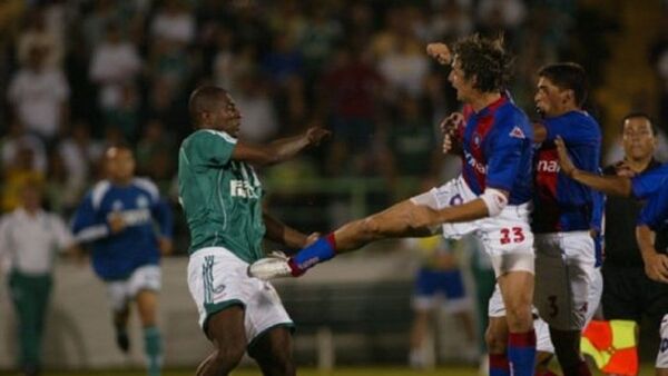 El pedido especial de Aquiles Báez para el partido ante Palmeiras