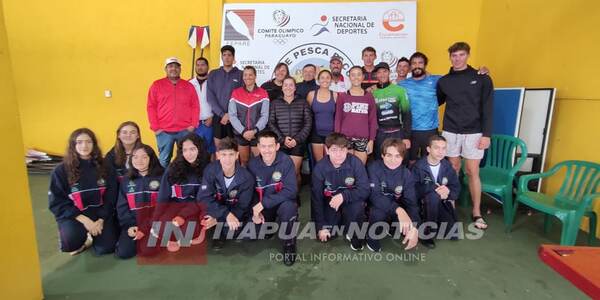 EQUIPO DE LA FEDERACIÓN DE REMO ENTRENÓ EN EL CLUB PACÚ CUÁ