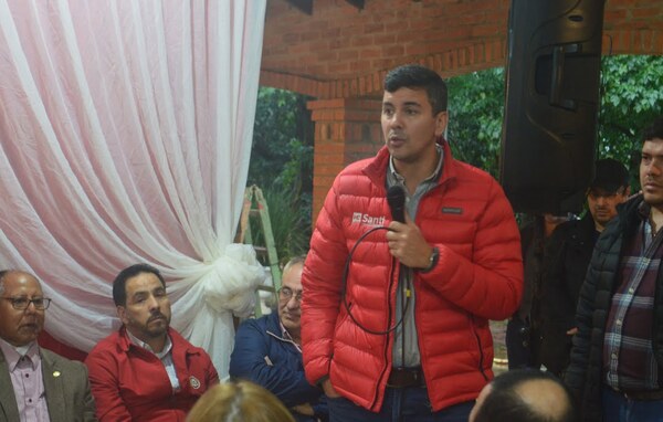 Durante el encuentro con la juventud: "La política se fortalece con sabias nueva" - Noticiero Paraguay