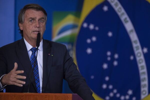 Bolsonaro critica sondeo en que Lula aumenta su ventaja de intención de voto - Mundo - ABC Color