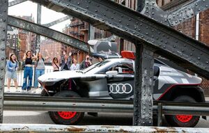 Audi RS Q e-tron deslumbra a Hamburgo - Empresariales - ABC Color