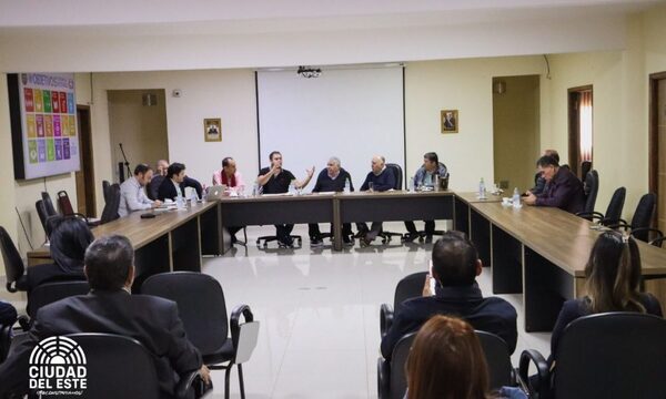 Intendente de CDE y miembros de la Cámara de Comercio dialogaron sobre proyectos para mejorar el microcentro – Diario TNPRESS