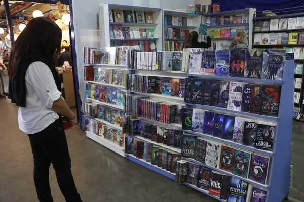 Diario HOY | Inició Feria Internacional del Libro con atractivos para todas las edades