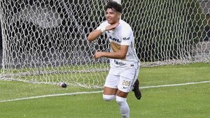 El juvenil delantero que podría repatriar Olimpia para el segundo semestre