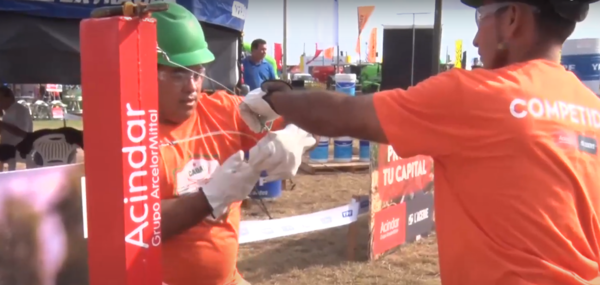 L´ACERIE organizó competencia de alambradores en Expo Pioneros