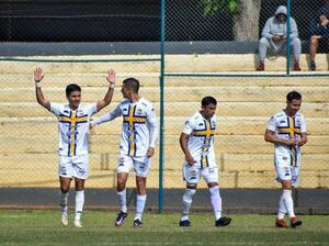 Trinidense toma la punta - Fútbol de Ascenso de Paraguay - ABC Color