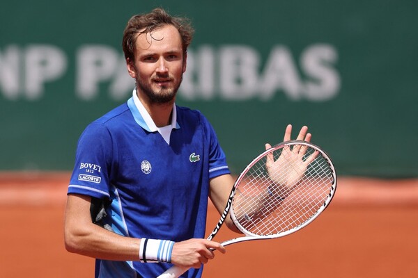 Diario HOY | Medvedev y Tsitsipas avanzan con firmeza en Roland Garros