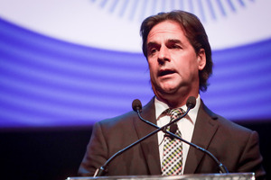 Buque de carga conectará Uruguay y Argentina y llevará 20.000 camiones al año - MarketData