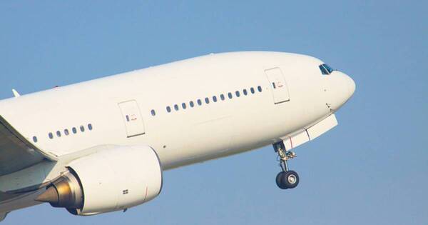 La Nación / Nepal: desaparece un avión con 22 personas a bordo