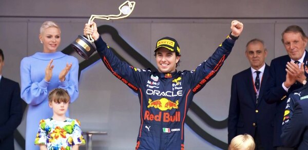 Versus / "Checo" Pérez aprovecha otra catástrofe de Ferrari y se queda con el GP de Mónaco - PARAGUAYPE.COM