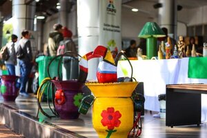 Exitosa feria de artesanía basada en la reutilización de residuos reciclados - La Clave