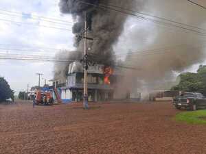 Se incendia un comercio en Santa Rita - La Clave