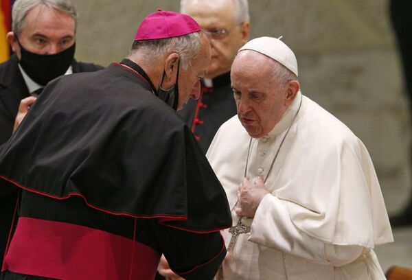 El papa Francisco sale al rescate de Biden y Pelosi nombrando cardenal a un obispo progresista