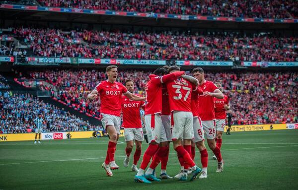 El Nottingham Forest, del paraguayo Ojeda, vuelve a la Premier