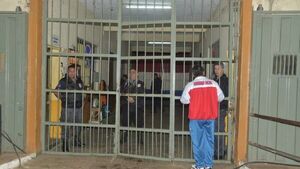 Fuga en Tacumbú: Justicia abre investigación interna y guardias son apartados