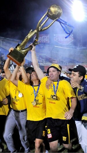 Título del 2010, grato recuerdo aurinegro - Fútbol - ABC Color