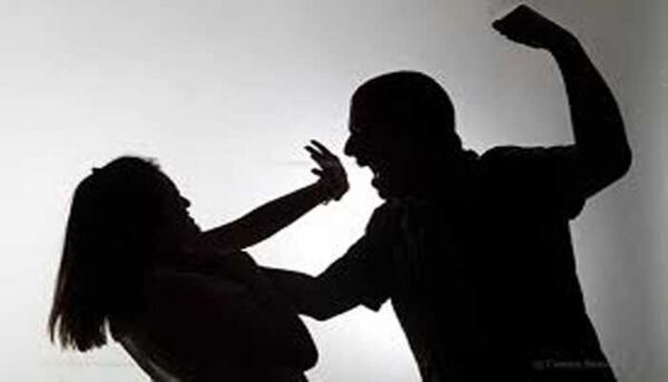 Imputan a militar retirado por golpear brutalmente a su pareja con palo de escoba - Radio Imperio
