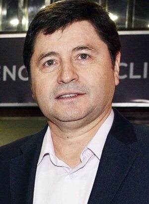 Presidente de BNF descartó que apelación a sanción del BCP sea por vínculo entre su hermano y HC - Política - ABC Color