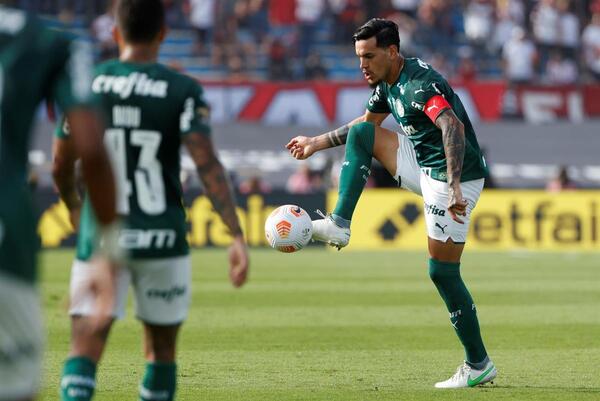 Gustavo Gómez pone a Palmeiras líder y destrona a Corinthians - El Independiente