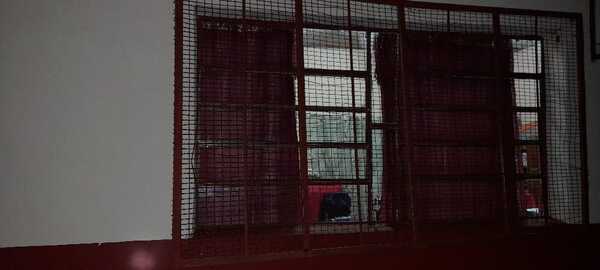Delincuentes dejan sin almuerzo a alumnos de una escuela en Trinidad