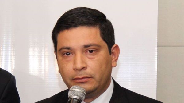 Director del Mercado 4 a los gritos con permisionarios bolivianos