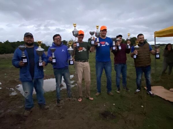 Huber-Petersen festeja su tercer triunfo consecutivo