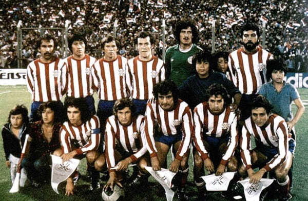 Nueva camiseta de la Albirroja es homenaje a campeones del 79