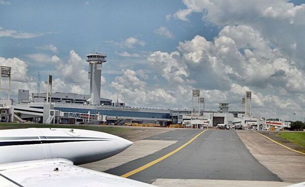 Reciben informes sobre las principales dificultades que encuentran las exportaciones paraguayas vía aérea