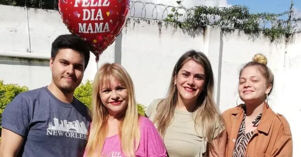 Adela Mercado recibió una gran sorpresa, ¡sus hijos le regalaron un 0 km! - Gente - ABC Color