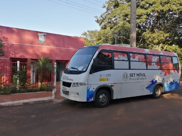 SERVICIOS TRIBUTARIOS GRATUITOS DEL PAC MÓVIL SE INSTALAN EN ITAPÚA