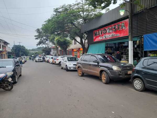 Calle Piche Domínguez: Acuerdan mantener único sentido con doble estacionamiento