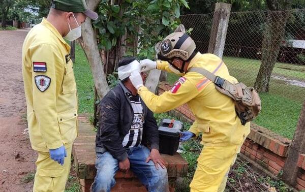 Motociclista chocó contra portón de universidad y quedo herido en Coronel Oviedo – Prensa 5