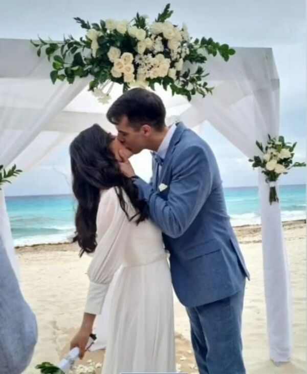 La piloto Ana Paula Céspedes se casó en Cancún - Gente - ABC Color