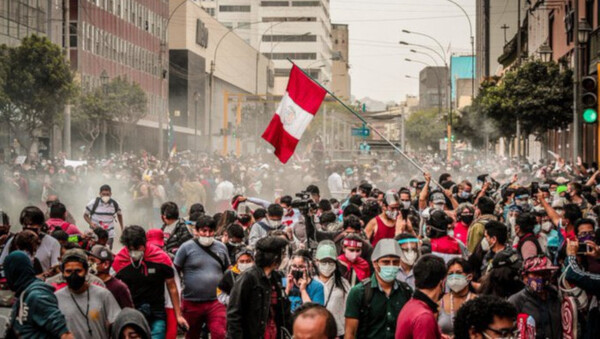 Perú: desaprobación ciudadana de la dirigencia en los diferentes poderes del Estado | 1000 Noticias