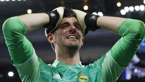 La placa de Courtois, arrancada del Paseo de las Leyendas