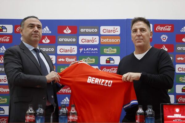 Berizzo pide esfuerzo y compromiso en Chile al llegar al banquillo de la Roja - Fútbol Internacional - ABC Color