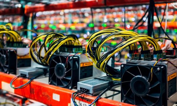 Raptado para robarle máquina de criptomonedas