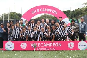 Fútbol Femenino: Olimpia quedó con el título, Libertad/Limpeño con el vice - Fútbol - ABC Color