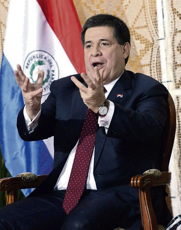 Distribuidores de Cartes no tienen prácticamente renta - Política - ABC Color