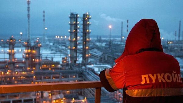 UE embargará dos tercios del petróleo ruso