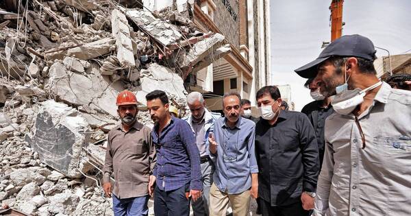 La Nación / Subió a 34 la cantidad de víctimas por el derrumbe de un edificio en Irán