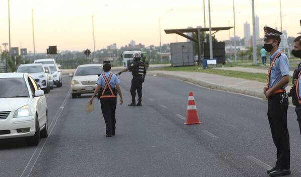 Crónica / Intoxicaron con café a polis de la Costanera