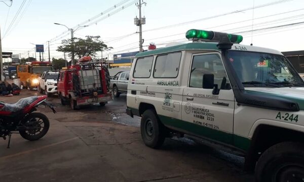 Doña quedó atrapada en desagüe y fue rescatada tras 45 minutos