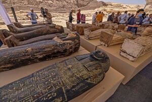 Video: mirá cómo son los impresionantes sarcófagos y estatuas hallados en Egipto - Mundo - ABC Color