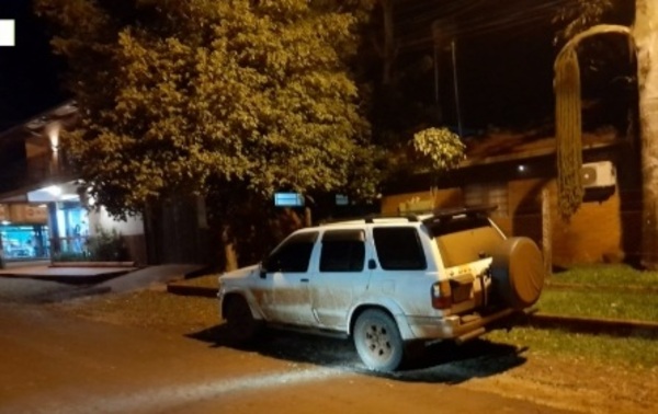 Hallan abandonada camioneta que se presume fue utilizada por pareja que tendría a niñas alemanas